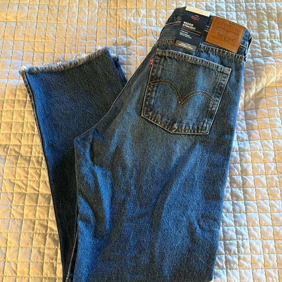 Levi wedgie straight high rise size 30 - Picture 3 of 3